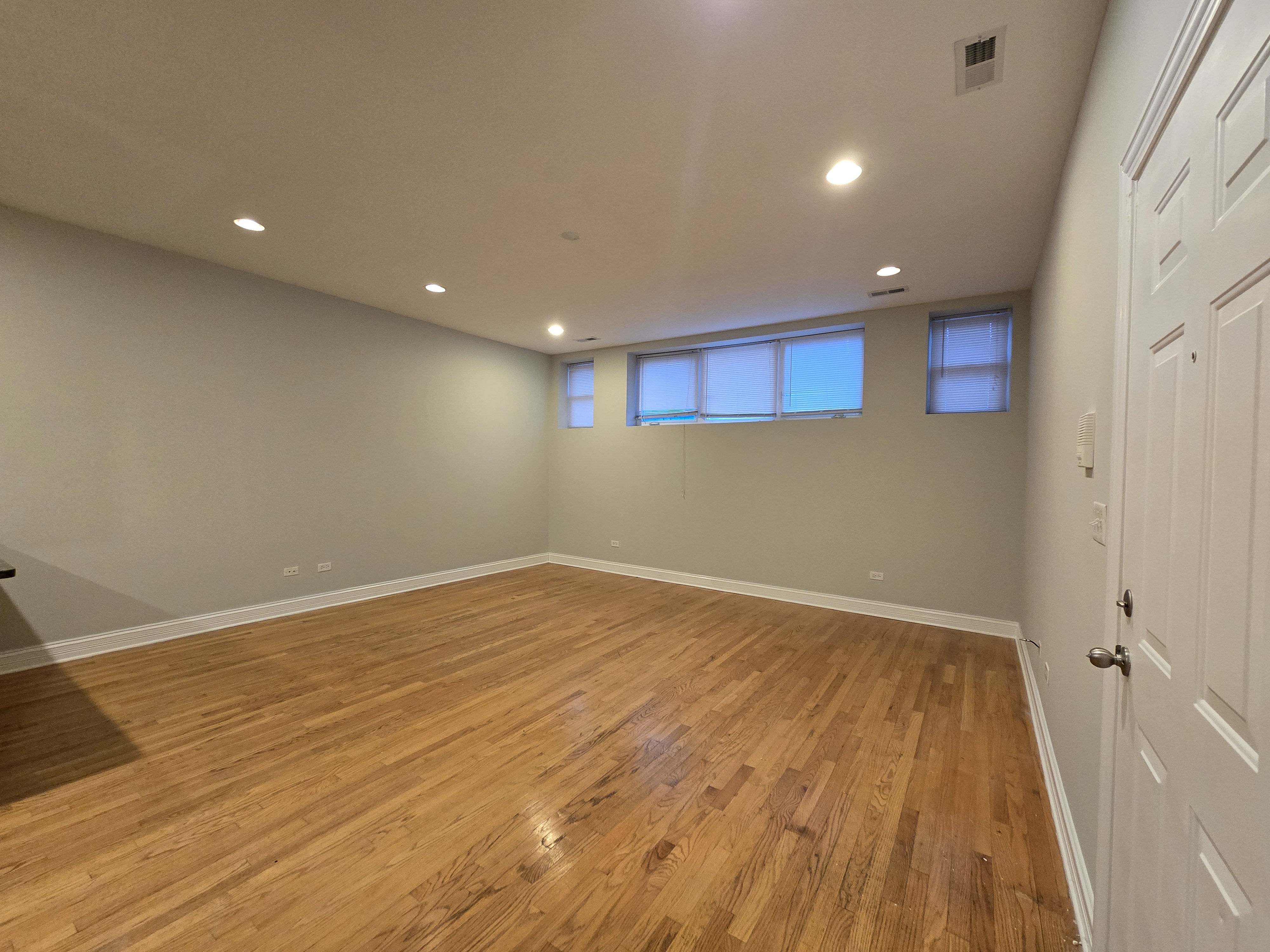 3829-31 N. Kedzie Ave. 3829-31 N. Kedzie Ave., Chicago, IL 60618 Irving Park - Leasing by Cross Street